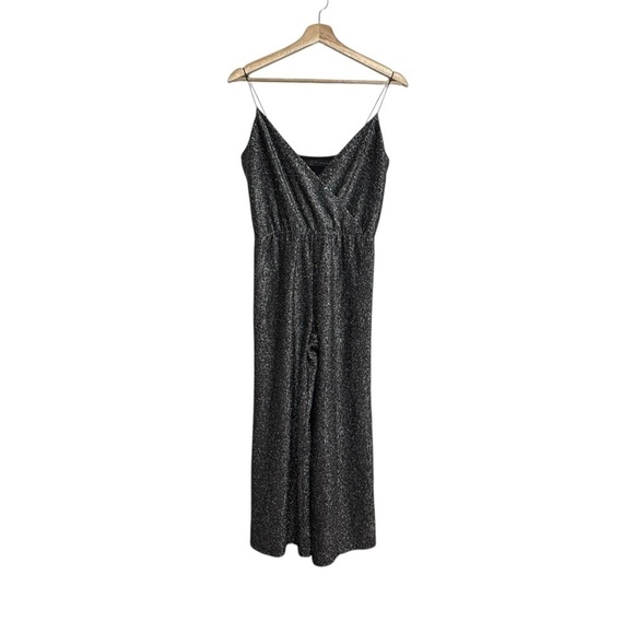 NWOT HOUSE OF HARLOW 1960 X REVOLVE Rory Jumpsuit Silver XS - Picture 4 of 8
